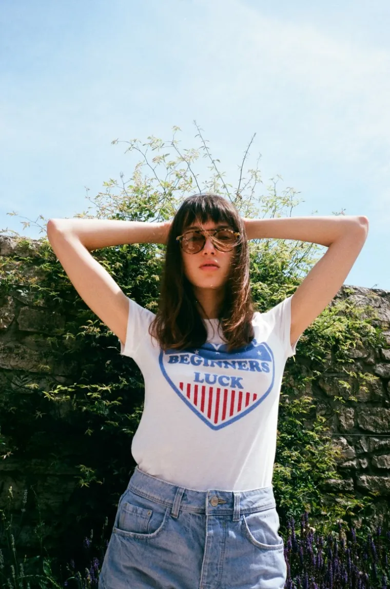 Zagrebački contemporary store i galerija - bon ton store &amp; gallery od svojih početaka 2014. u Dežmanovom prolazu pozicionirao se kao jedno od vodećih mjesta u gradu koje spaja modu i glazbu.