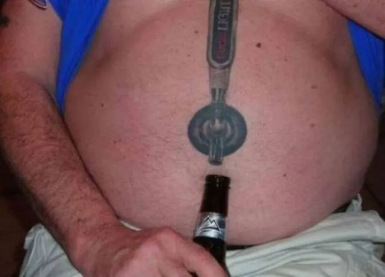 S TIM RUGLOM MORAT ĆE SE NOSITI DO KRAJA ŽIVOTA: Njihove tetovaže su toliko lo&scaron;e da su možda prava remek-djela