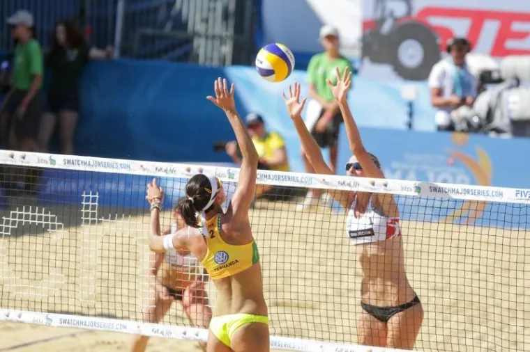 SEKSI DO BOLA: Uvjerite se jo&scaron; jednom za&scaron;to je odbojka na pijesku jedan od najatraktivnijih sportova