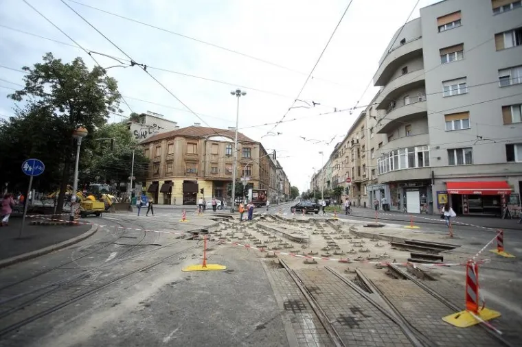 KRIŽANJE OD KOJEG BOLI GLAVA: Radovi u središtu Zagreba izazvali velike gužve