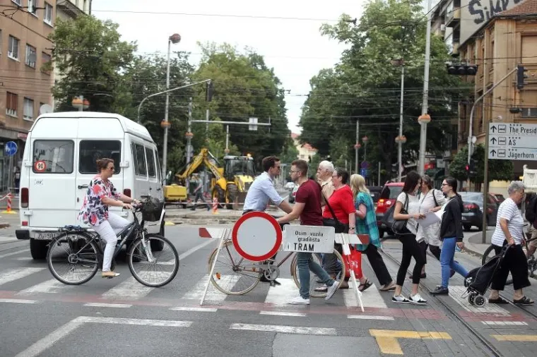 KRIŽANJE OD KOJEG BOLI GLAVA: Radovi u središtu Zagreba izazvali velike gužve