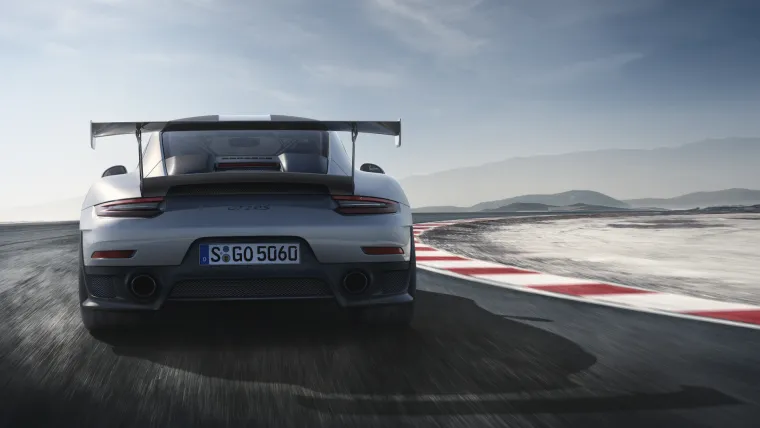 PORSCHE 911 GT2 RS: Zvijer sa 700 konja upravo je ludo brza
