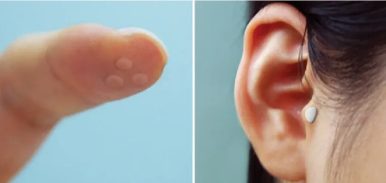 Ovo je čudo tehnologije taktilni rječnik s prepoznavanjem teksta. Sastoji se od dva dijela: malog senzora koji ide na prst i slušalice za uho. Čim dotaknete riječ u bilo kojoj knjizi, uređaj vam govori njezino značenje.