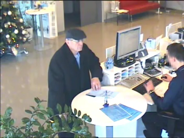 Prepoznajete li ovog čovjeka: s krivotvorenim dokumentima u bankama podizao velike količine novca