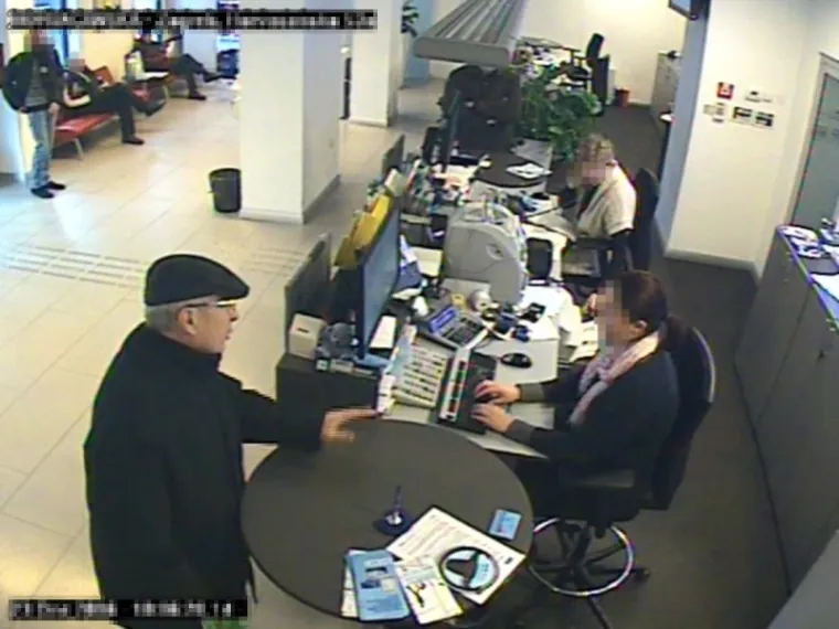 Prepoznajete li ovog čovjeka: s krivotvorenim dokumentima u bankama podizao velike količine novca