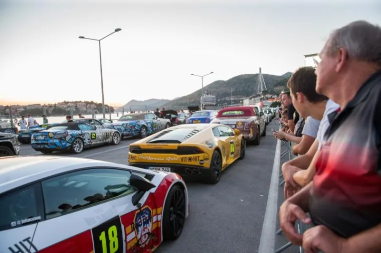 KARAVANA STIGLA U DUBROVNIK: Pogledajte skupocjene jurilice od kojih će vam se zavrtjeti u glavi