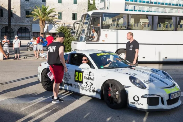 KARAVANA STIGLA U DUBROVNIK: Pogledajte skupocjene jurilice od kojih će vam se zavrtjeti u glavi