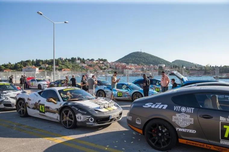 KARAVANA STIGLA U DUBROVNIK: Pogledajte skupocjene jurilice od kojih će vam se zavrtjeti u glavi