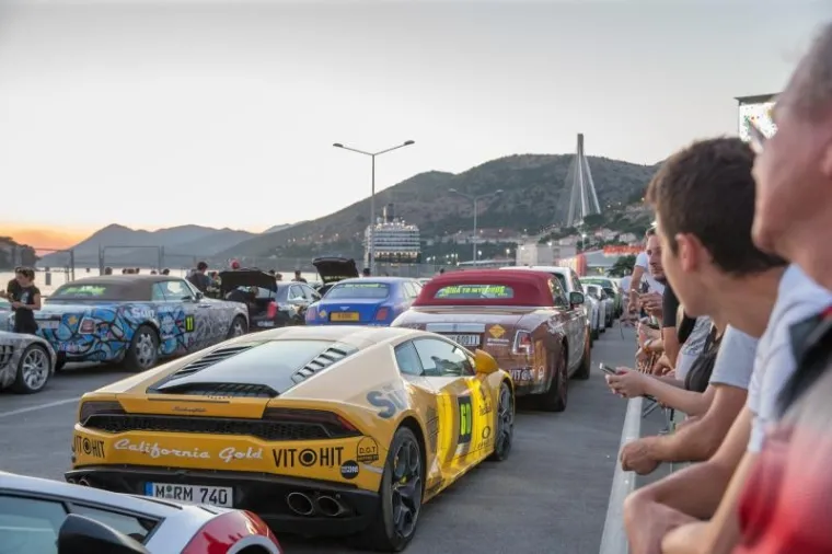 KARAVANA STIGLA U DUBROVNIK: Pogledajte skupocjene jurilice od kojih će vam se zavrtjeti u glavi