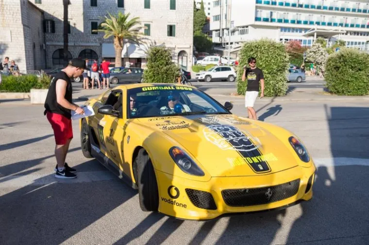 KARAVANA STIGLA U DUBROVNIK: Pogledajte skupocjene jurilice od kojih će vam se zavrtjeti u glavi