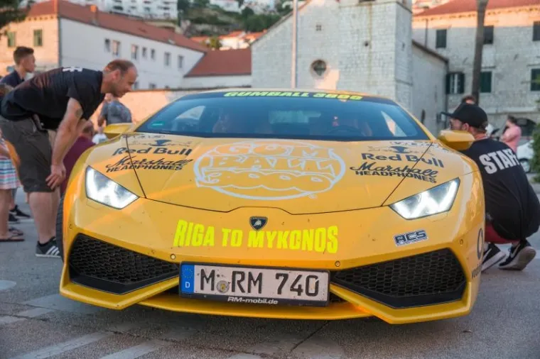 KARAVANA STIGLA U DUBROVNIK: Pogledajte skupocjene jurilice od kojih će vam se zavrtjeti u glavi