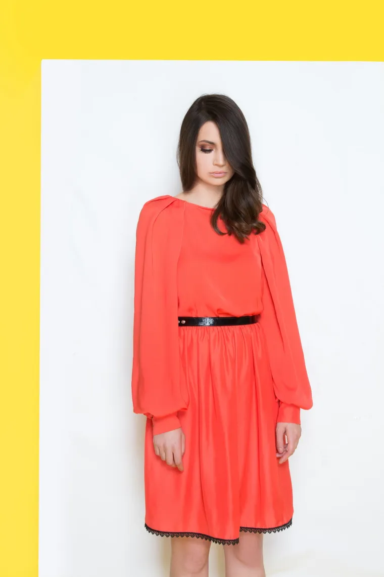 Njezine haljine su za svako doba dana upravo zbog lakoće materijala i jednostavnog kroja.