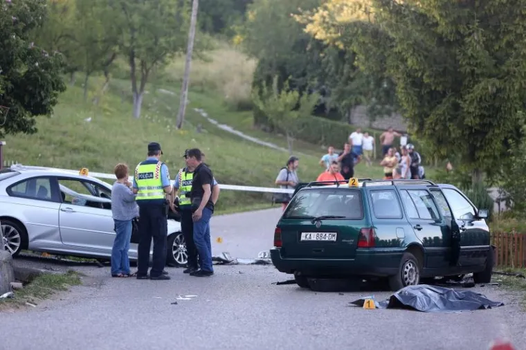 TE&Scaron;KA PROMETNA NESREĆA KOD KARLOVCA: Jedan je mu&scaron;karac poginuo, liječnici se bore za život drugoga