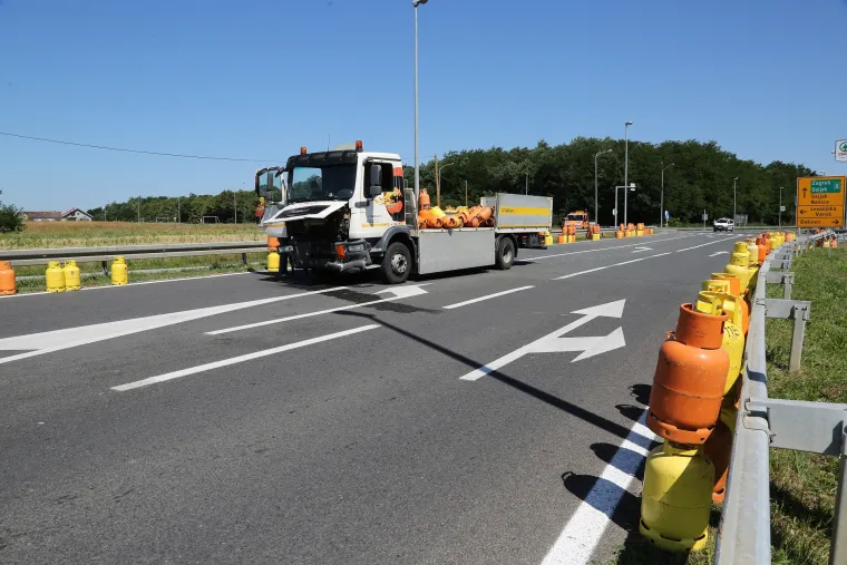 Đakovo: jedna osoba poginula u sudaru kamiona i automobila