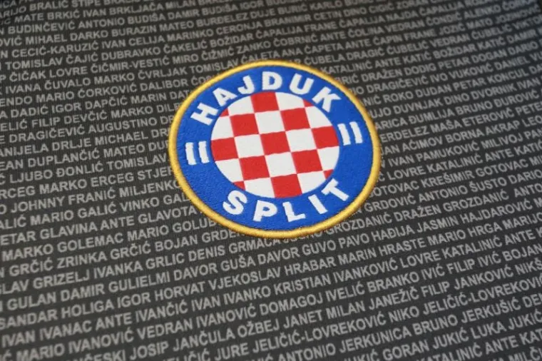 OVAKO NE&Scaron;TO HRVATSKI NOGOMET JO&Scaron; NIJE VIDIO: Stigao dres Hajduka koji će se zauvijek pamtiti