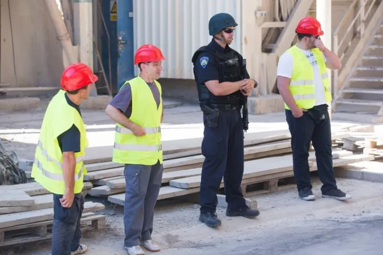 SPALJIVANJE DROGE U NA&Scaron;ICAMA: Gotovo tona marihuane i stotine kilograma heroina i kokaina oti&scaron;lo u dim