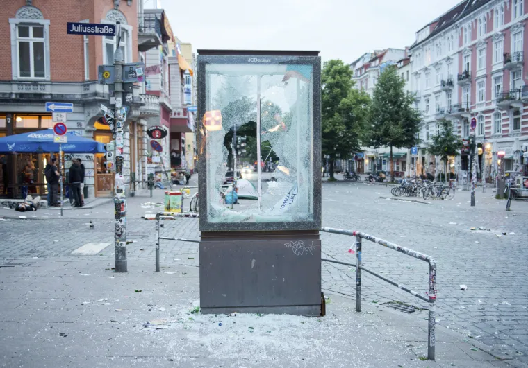 Hamburg kao ratna zona: policija zatražila pomoć, Melania Trump blokirana u rezidenciji