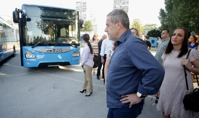 Predstavljeni novi niskopodni autobusi ZET-a