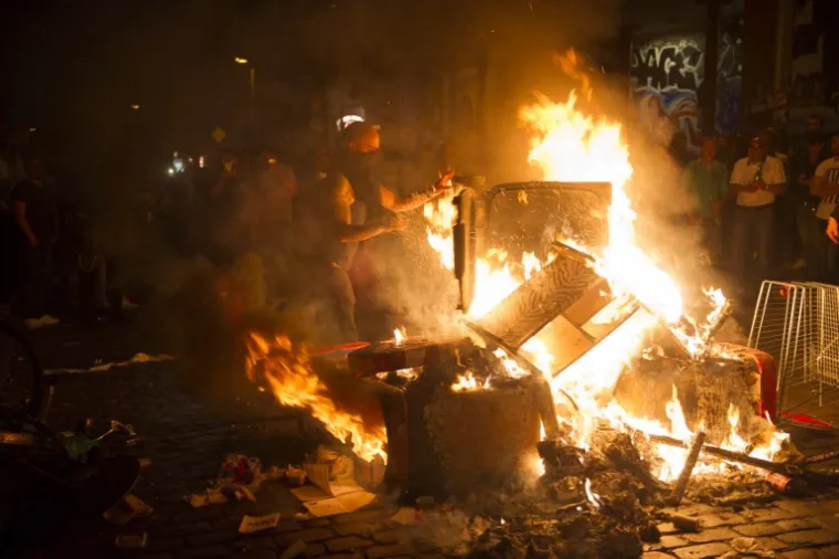 PROSVJED UOČI SUMMITA G20: U sukobu s antikapitalističkim prosvjednicima i anarhistima ozlijeđeno 76 policajaca