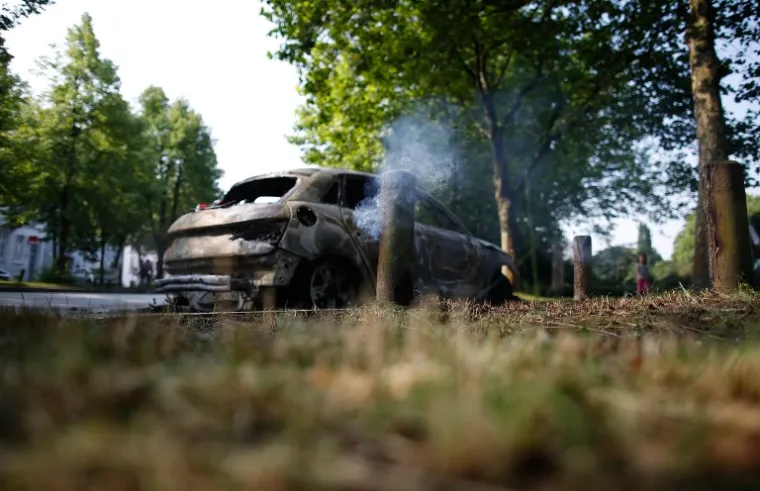Zapaljen automobil nakon sukoba prosvjednika i policije u Hamburgu uoči summita G20.