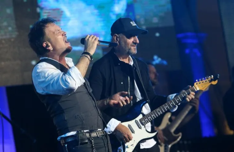 ZAPALIO PROKURATIVE: Gibonni svojim najvećim hitovima otvorio 57. po redu Splitski festival