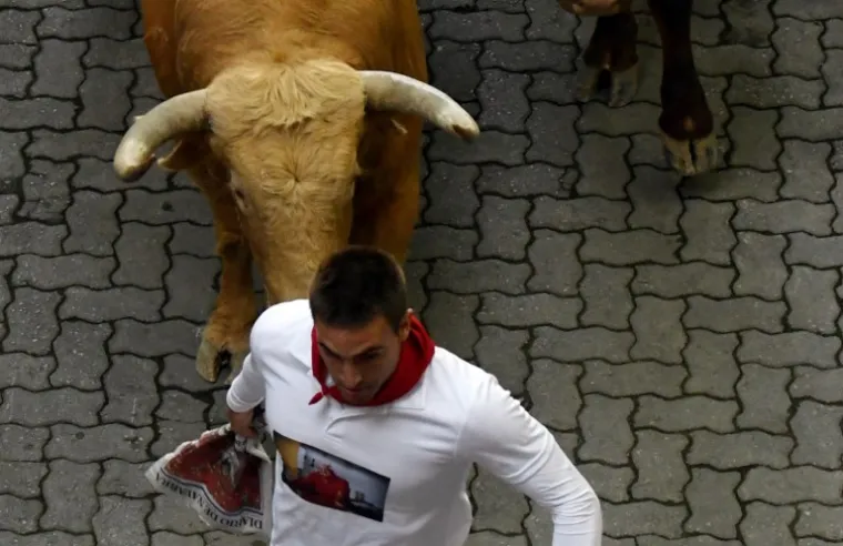 HRABROST ILI LUDOST? Počele tradicionalne utrke s bikovima u Pamploni