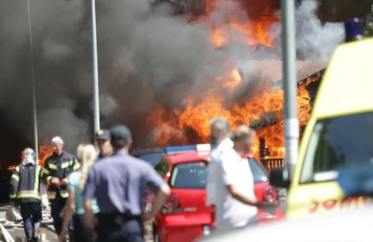 DJELATNICI JELENOVCA U &Scaron;OKU: Bježali su pred vatrenom stihijom koja je gutala sve pred sobom