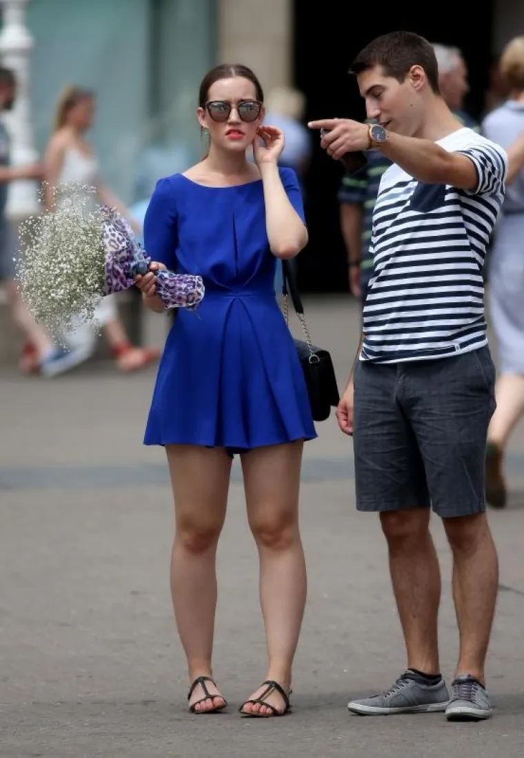 Razne ljetne odjevne kombinacije u centru grada.