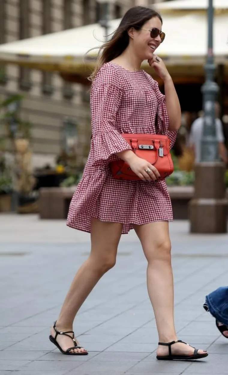 LIJEPE ŽENE PROLAZE KROZ GRAD: Pogledajte kako su se Zagrepčanke sredile za subotnju &scaron;picu