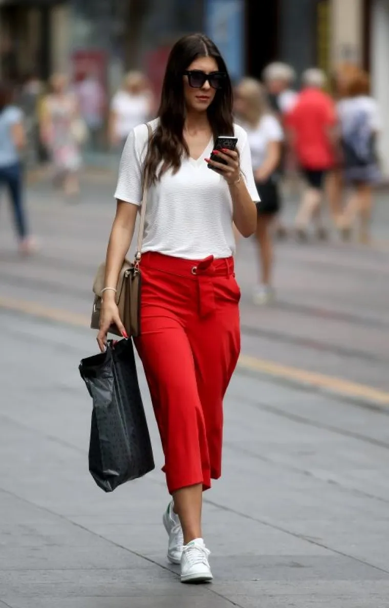 LIJEPE ŽENE PROLAZE KROZ GRAD: Pogledajte kako su se Zagrepčanke sredile za subotnju &scaron;picu