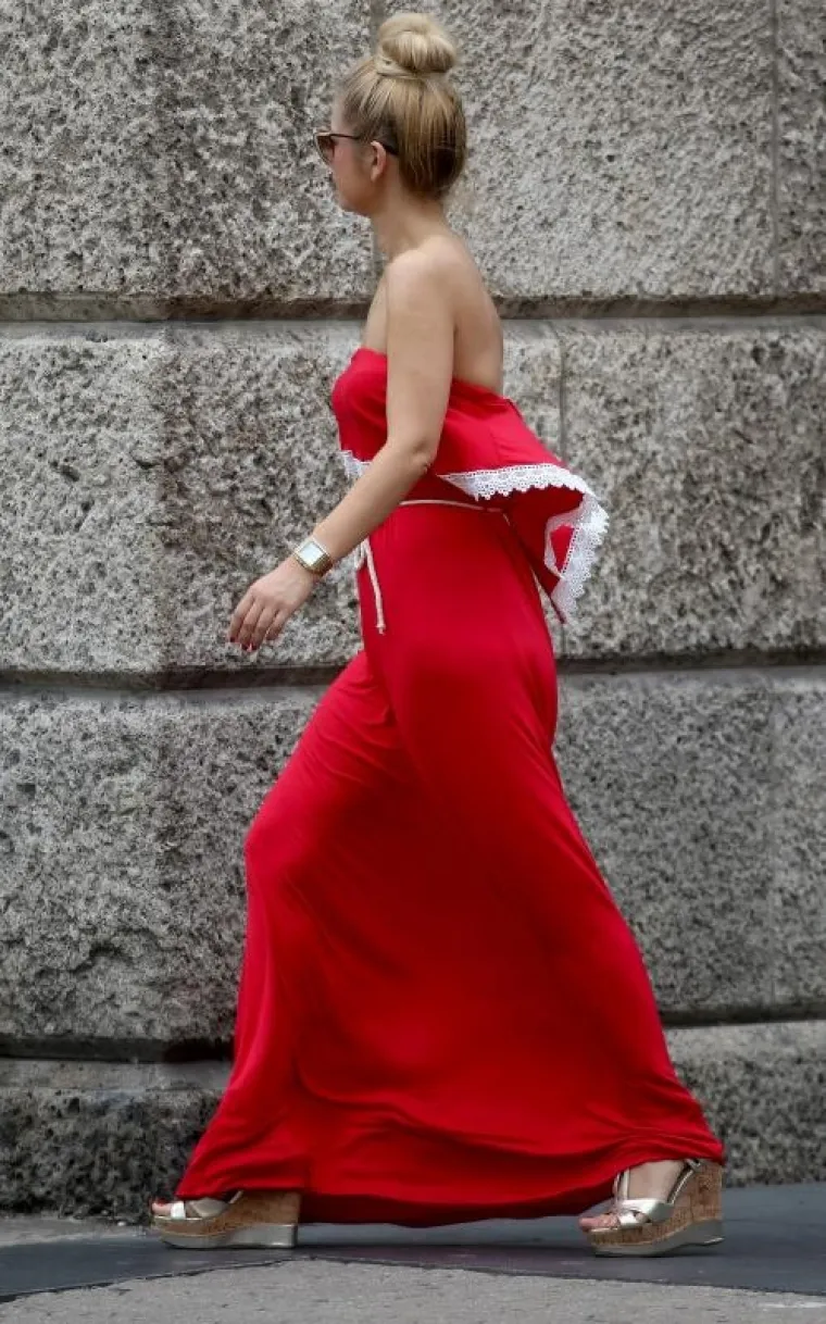 LIJEPE ŽENE PROLAZE KROZ GRAD: Pogledajte kako su se Zagrepčanke sredile za subotnju &scaron;picu