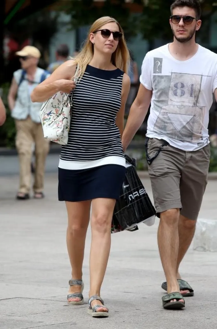 LIJEPE ŽENE PROLAZE KROZ GRAD: Pogledajte kako su se Zagrepčanke sredile za subotnju &scaron;picu