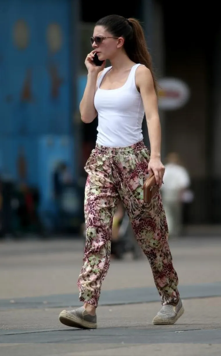 LIJEPE ŽENE PROLAZE KROZ GRAD: Pogledajte kako su se Zagrepčanke sredile za subotnju &scaron;picu