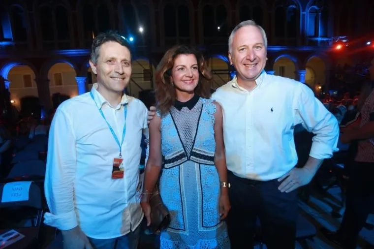 MIA I MARKO &Scaron;KUGOR POBJEDNICI SPLITSKOG FESTIVALA: Evo kako je pro&scaron;la finalna večer