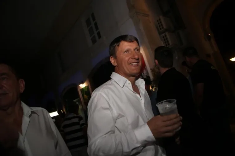 MIA I MARKO &Scaron;KUGOR POBJEDNICI SPLITSKOG FESTIVALA: Evo kako je pro&scaron;la finalna večer