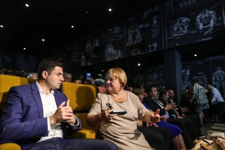 Pogledajte tko je sve do&scaron;ao na osnivačku skup&scaron;tinu nove stranke biv&scaron;ih HNS-ovaca