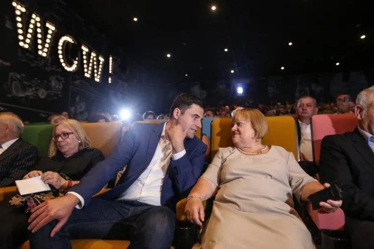 Pogledajte tko je sve do&scaron;ao na osnivačku skup&scaron;tinu nove stranke biv&scaron;ih HNS-ovaca