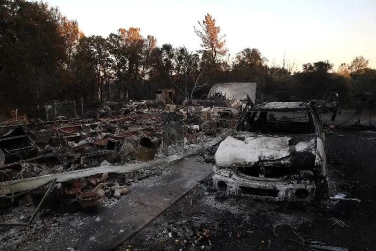 RAZORNA SNAGA PRIRODE UHVAĆENA KAMEROM: Kalifornijom haraju stravični požari, scene su nevjerojatne