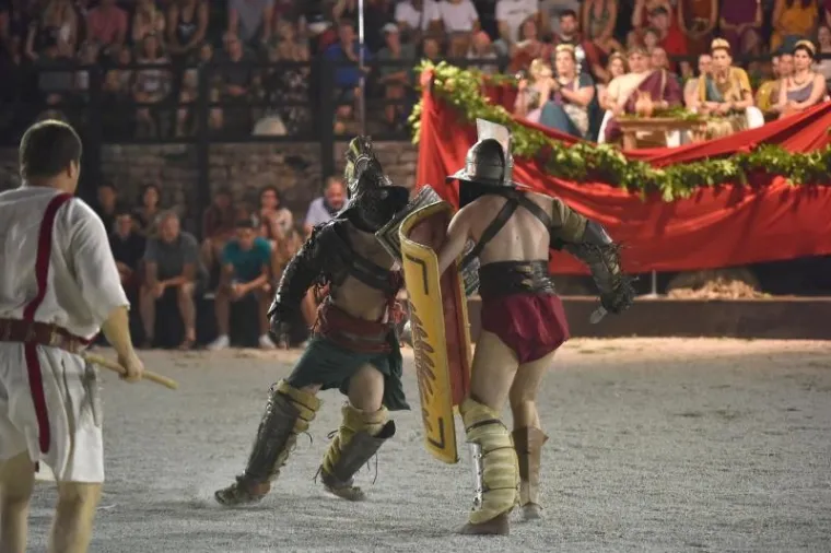 SPEKTAKL U PULSKOJ ARENI: Amfiteatar ponovo postao poprištem borbi gladijatora