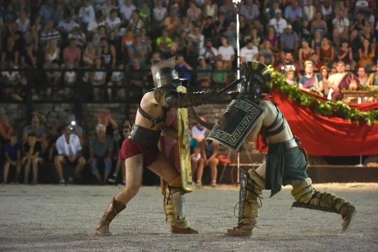 SPEKTAKL U PULSKOJ ARENI: Amfiteatar ponovo postao popri&scaron;tem borbi gladijatora