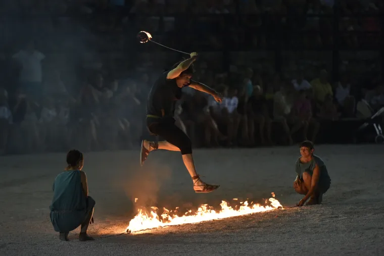 Samo da je 'kruha i igara': pogledajte spektakularnu borbu gladijatora u pulskoj Areni