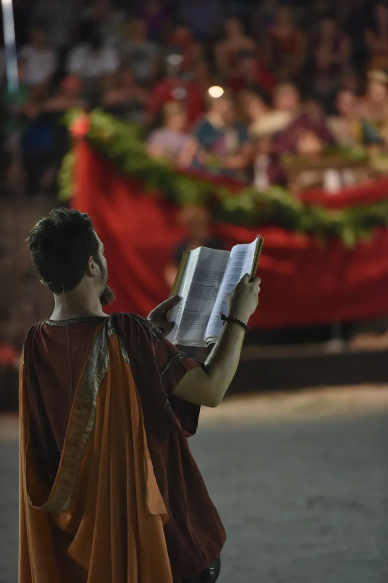 Samo da je 'kruha i igara': pogledajte spektakularnu borbu gladijatora u pulskoj Areni