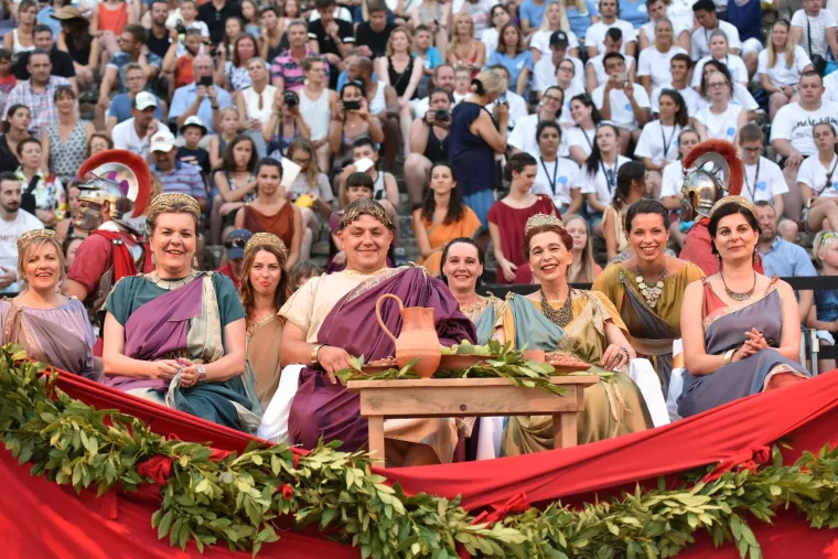 Samo da je 'kruha i igara': pogledajte spektakularnu borbu gladijatora u pulskoj Areni