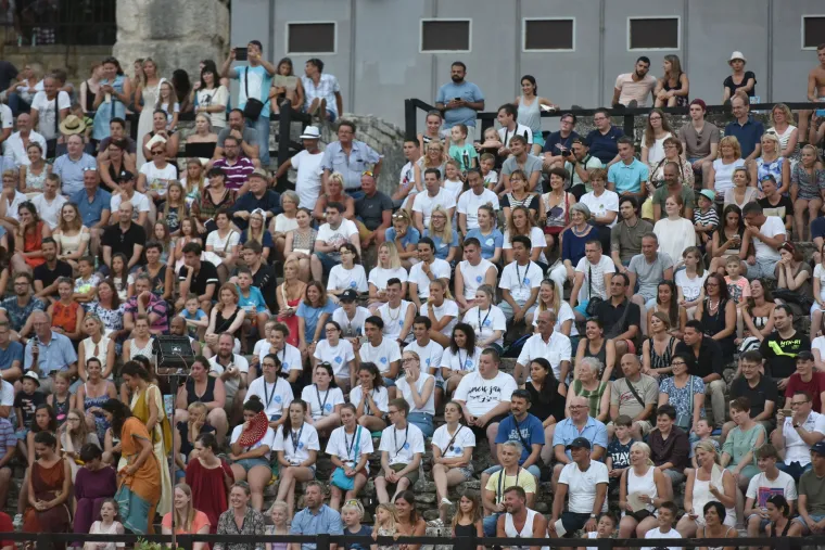 Samo da je 'kruha i igara': pogledajte spektakularnu borbu gladijatora u pulskoj Areni