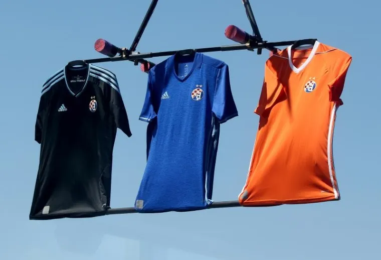 KOJI VAM SE NAJVI&Scaron;E SVIĐA? Spektakularno predstavljanje Dinamovih dresova za novu sezonu