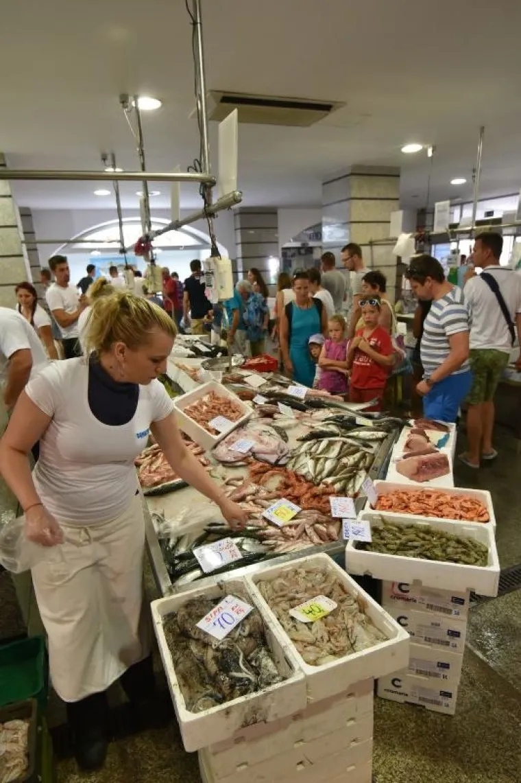 ČUDOVI&Scaron;TE IZ MORSKIH DUBINA: Grdobina od 23 kilograma glavna zvijezda na pulskoj tržnici