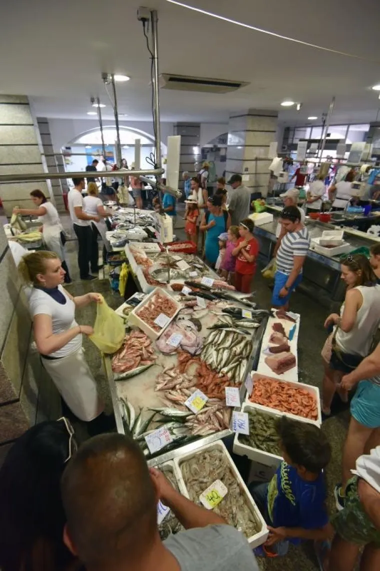 ČUDOVI&Scaron;TE IZ MORSKIH DUBINA: Grdobina od 23 kilograma glavna zvijezda na pulskoj tržnici