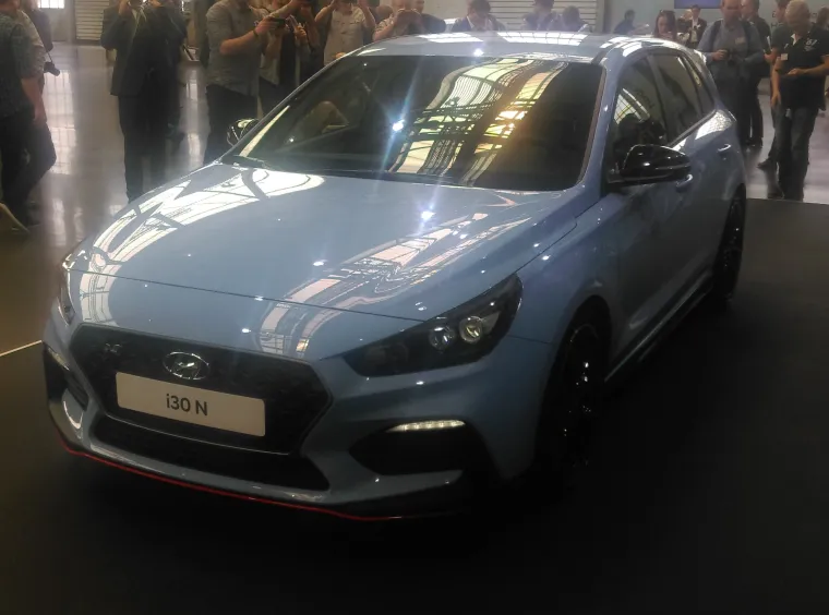 NET.HR NA SVJETSKOJ PREMIJERI HYUNDAIJA I30 N: Snažni Korejac napada poziciju legendarnog Golfa GTI