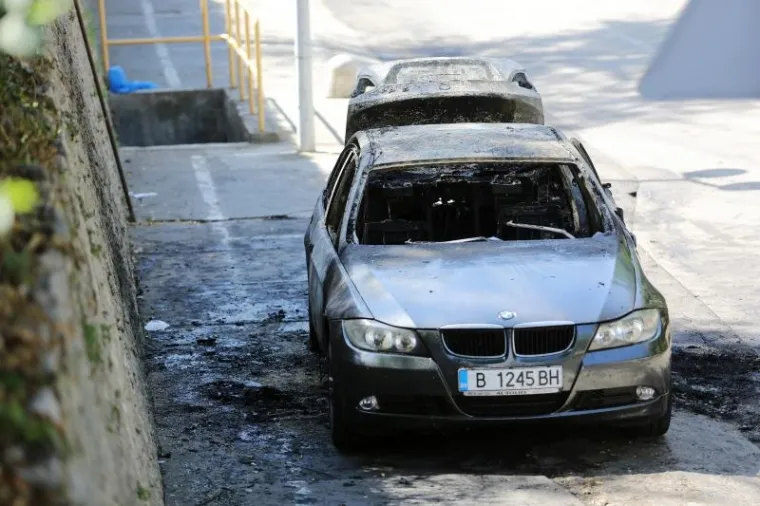 NAPAD U ZADRU: Navijačima Levskog zapaljen BMW, jedan Bugarin ozlijeđen