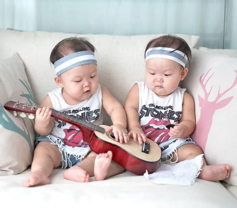 Prekrasne blizanke osvojile su Instagram - a ni mi im ne možemo odoljeti